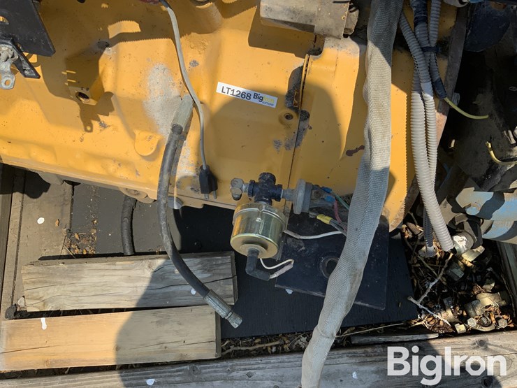 john-deere-300-image-19