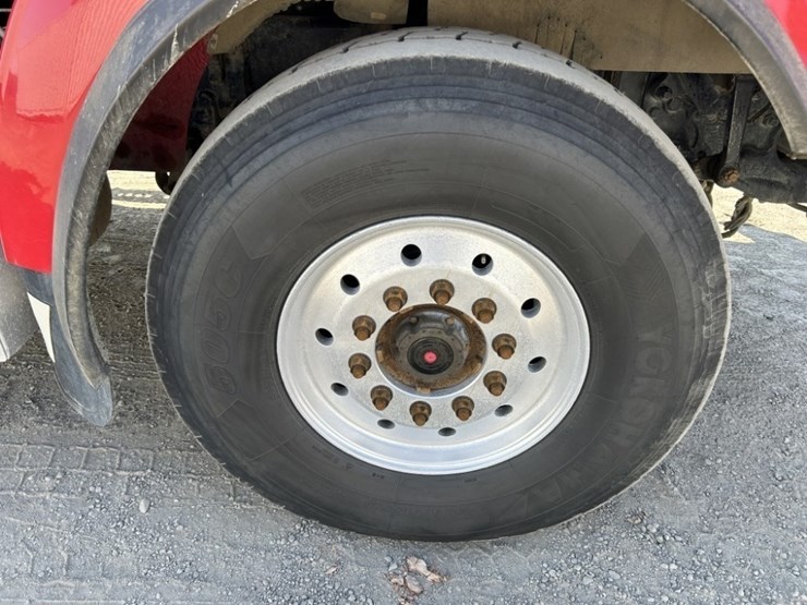 2015-western-star-4900sb-image-44