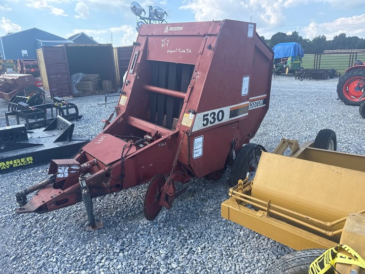 hesston-530-image-2