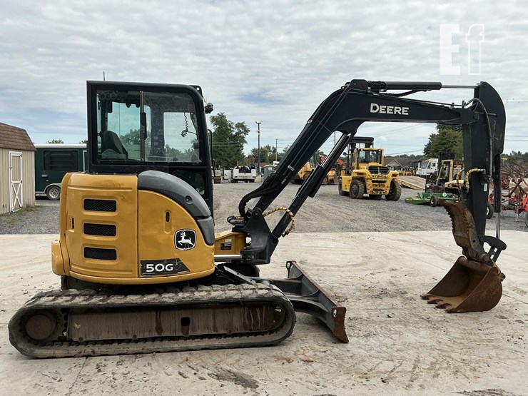 2022-deere-50g-image-5
