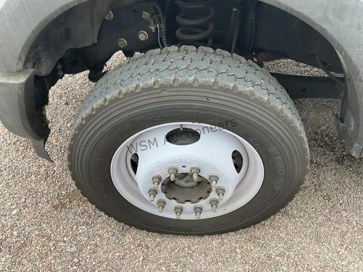 2019-ford-f550-image-8