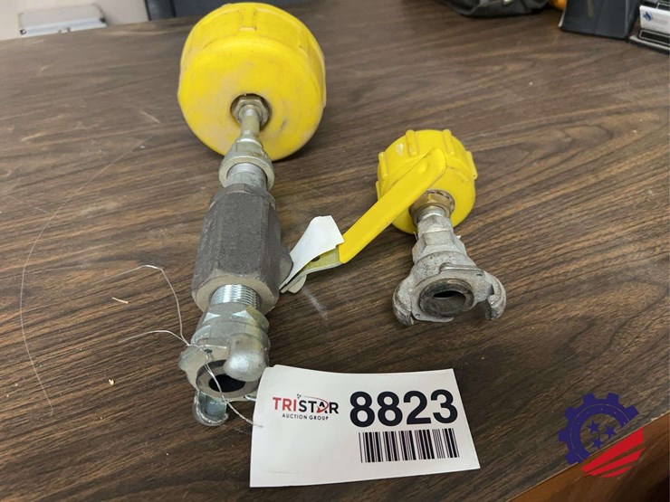 pipe-valve-test-head-with-threaded-cap-and-valve-assembly-image-1