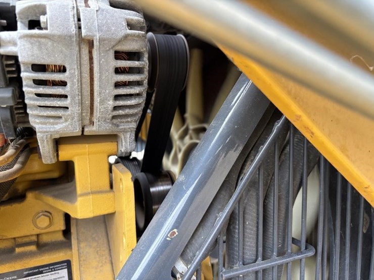 2013-deere-210k-ep-image-54