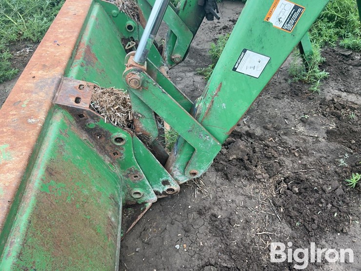 john-deere-740-image-17