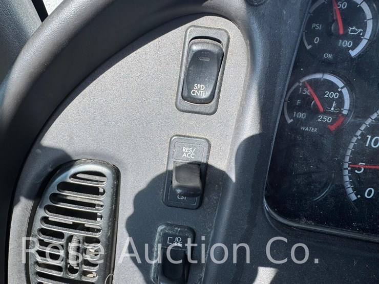 2015-freightliner-m2-112-single-axle-truck-tractor-(saluda,-va)-image-30