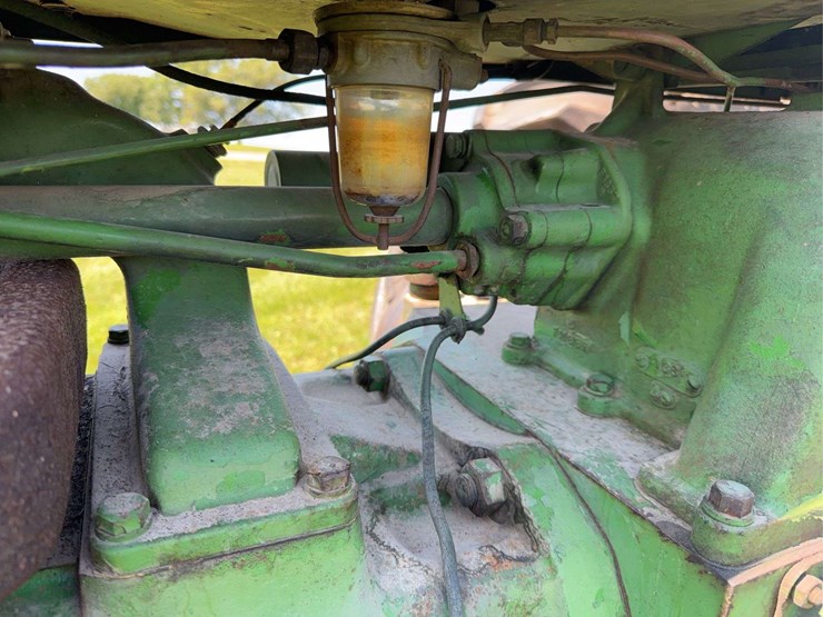 john-deere-70-image-23