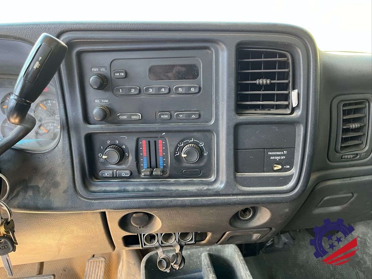 2003-chevrolet-silverado-3500-image-70