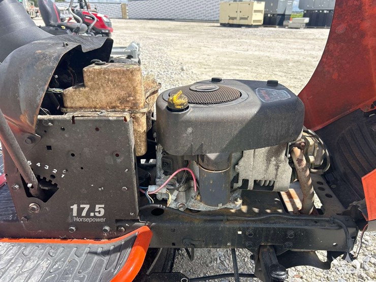 2013-ariens-40in-riding-mower-image-8