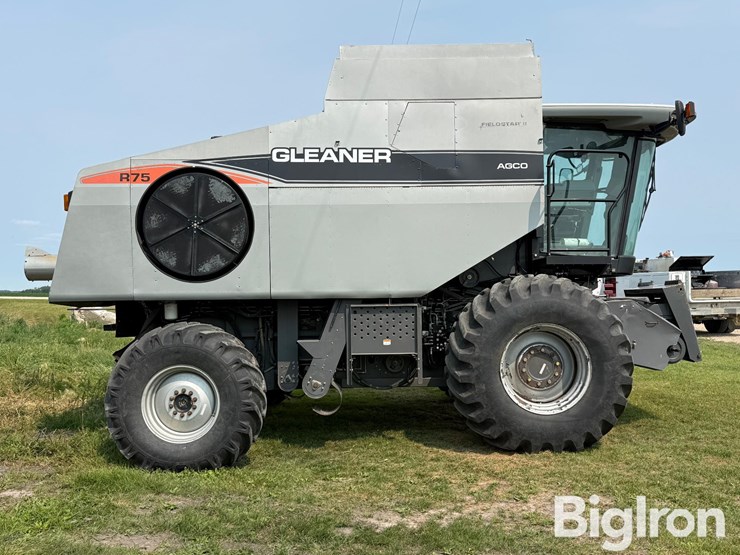 2007-gleaner-r75-image-4
