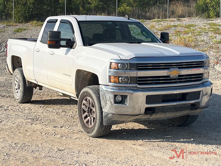 2018-chevrolet-2500-image-1