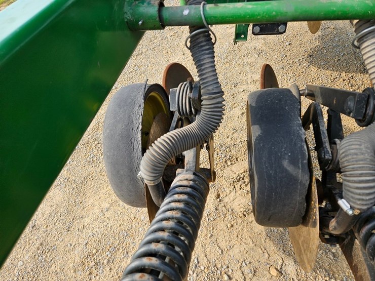 john-deere-750-image-22