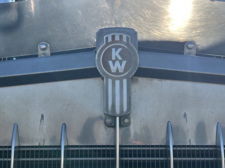 1999-kenworth-w900-image-9