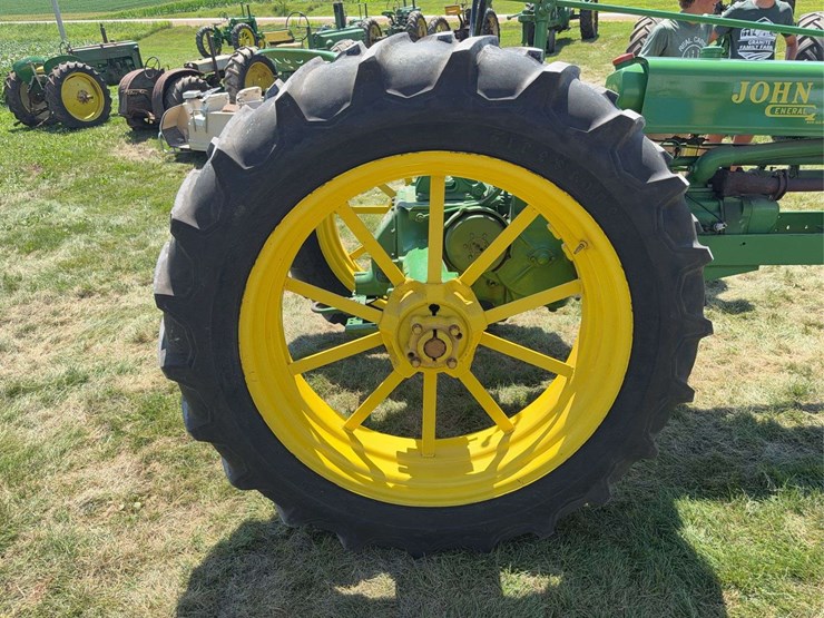 john-deere-b-image-28