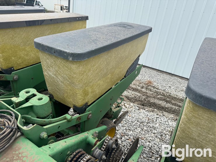 john-deere-7200-image-14