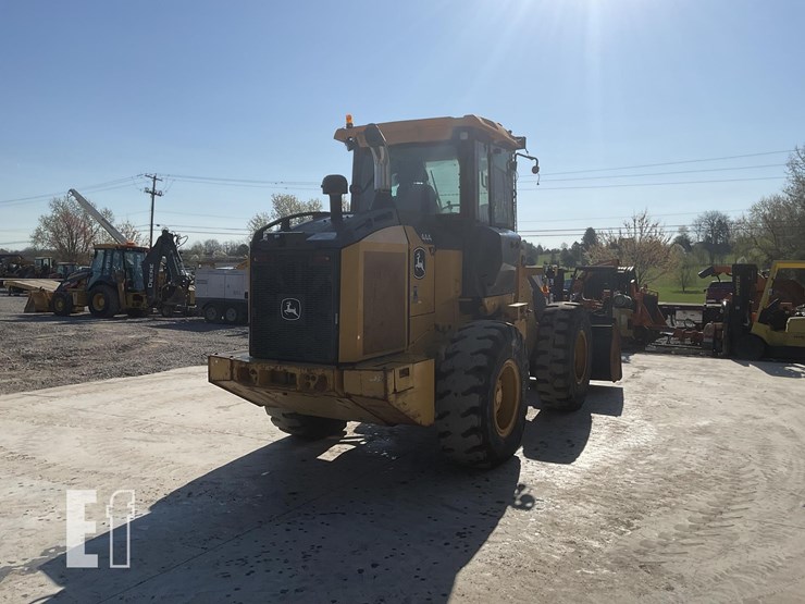 2021-deere-444-p-tier-image-4
