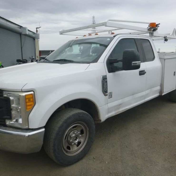 2017 FORD F350