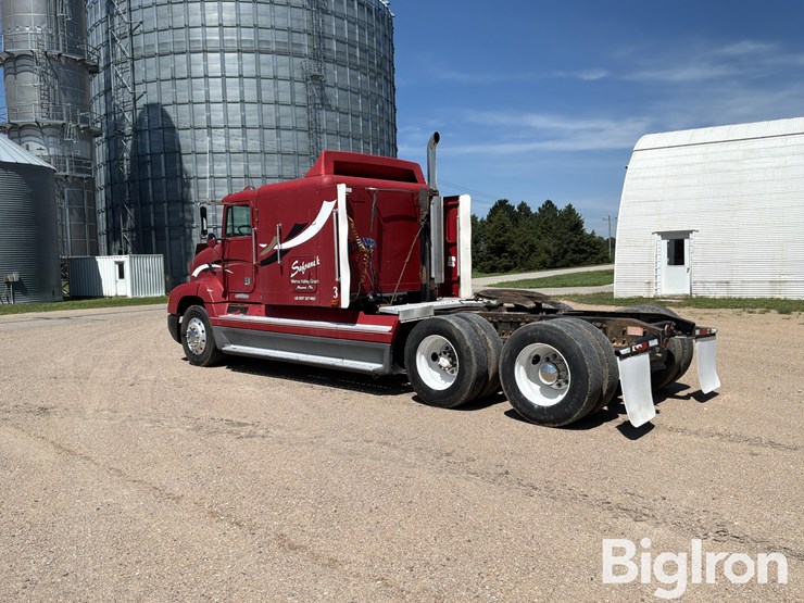 1995-freightliner-fld112-image-7