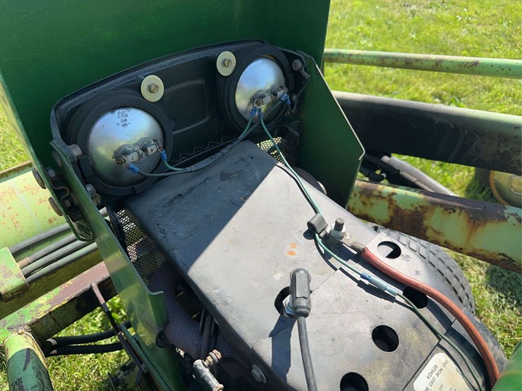 john-deere-140-image-12