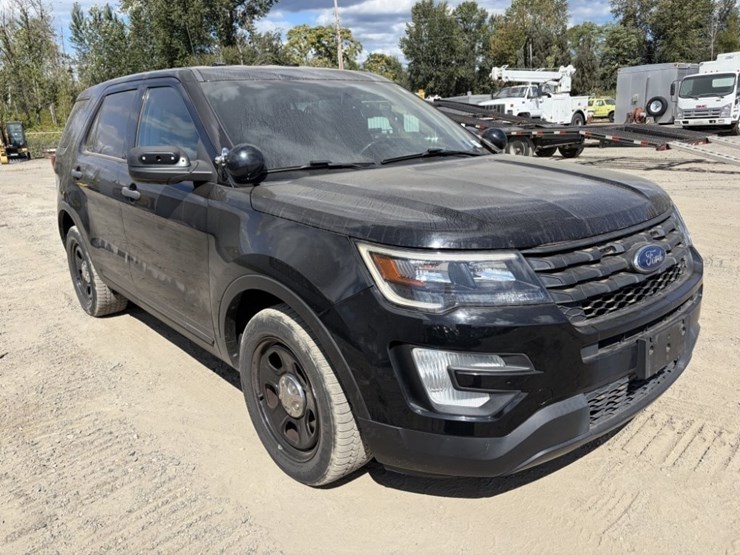 2018-ford-explorer-image-2