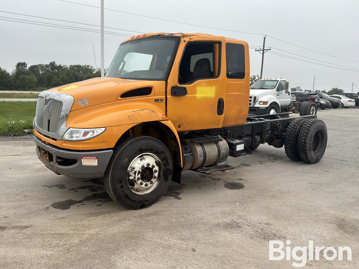 2019-massey-ferguson-730-image-1