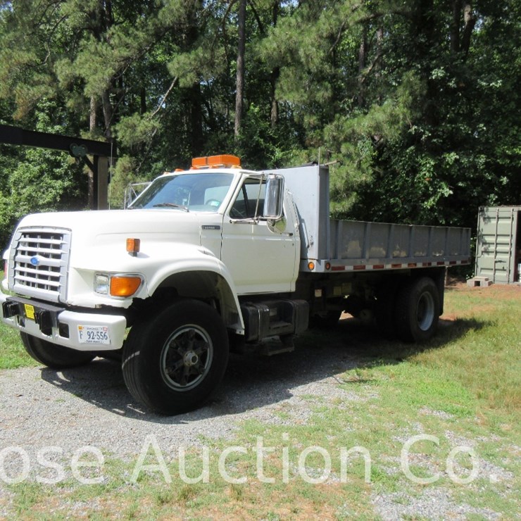 1997 FORD F800