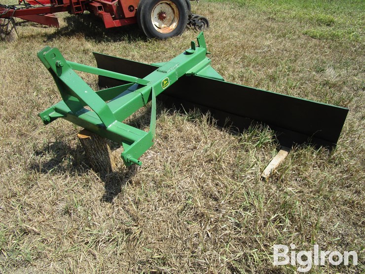 john-deere-8-image-3