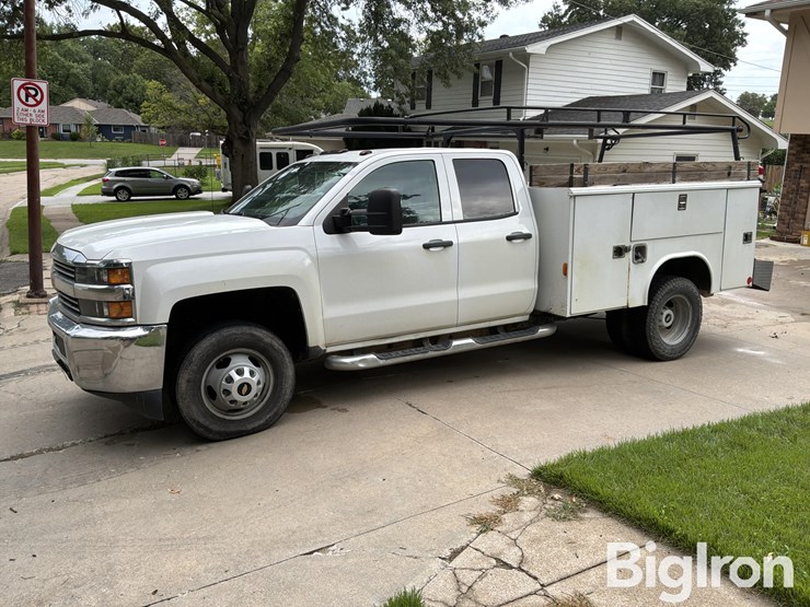 2016-chevrolet-silverado-3500-image-1