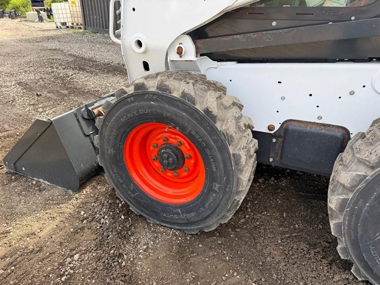 2023-bobcat-s650-image-16