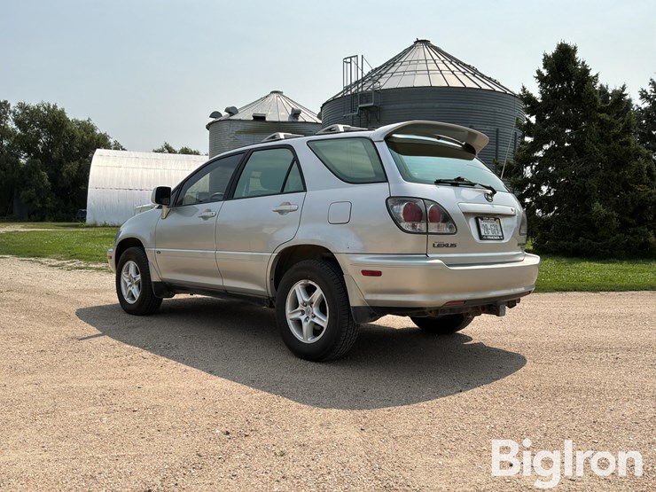 2001-lexus-rx300-image-7