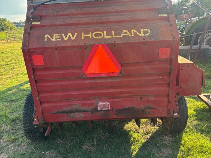 new-holland-845-image-5