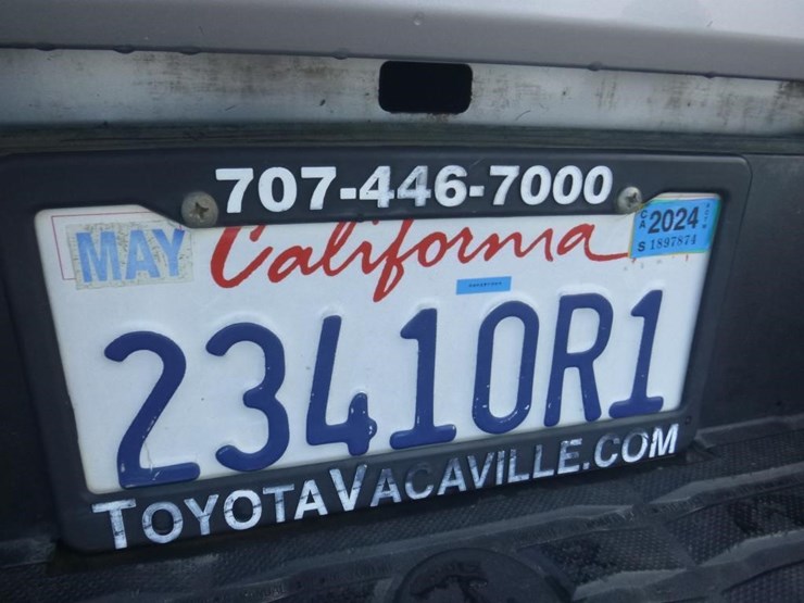 2015-toyota-tundra-image-17