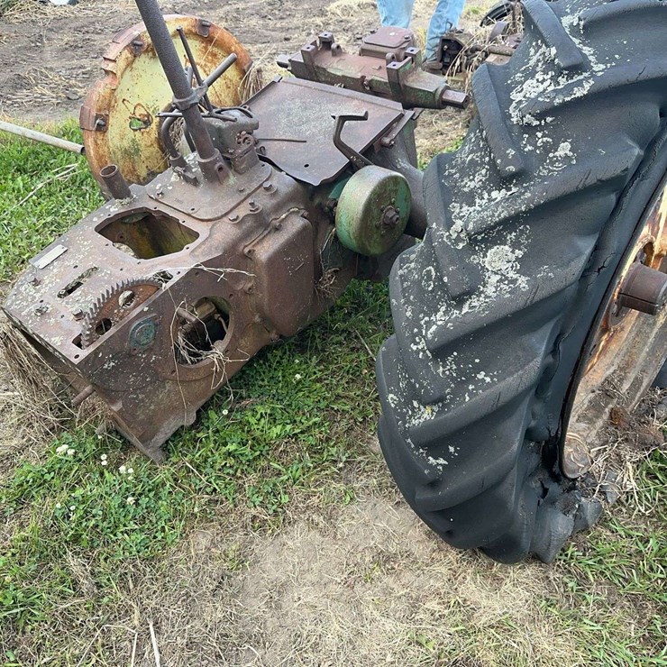 JOHN DEERE G