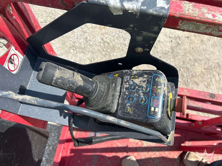 mec-scissor-lift-image-14