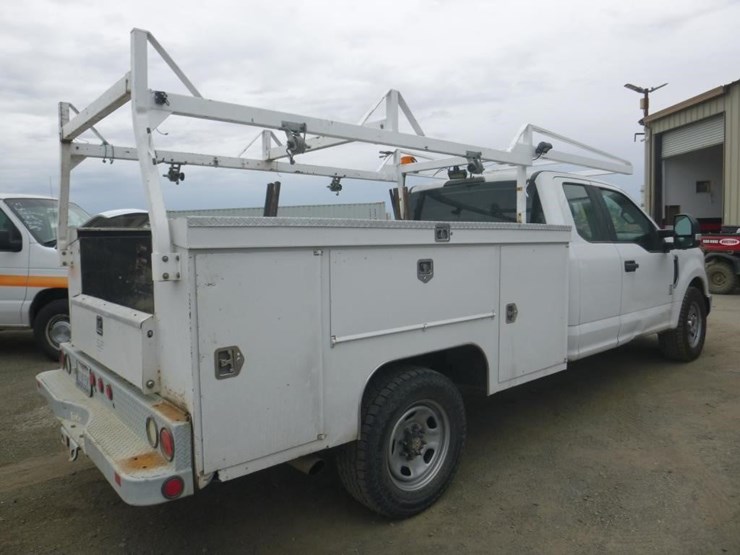 2017-ford-f350-image-3