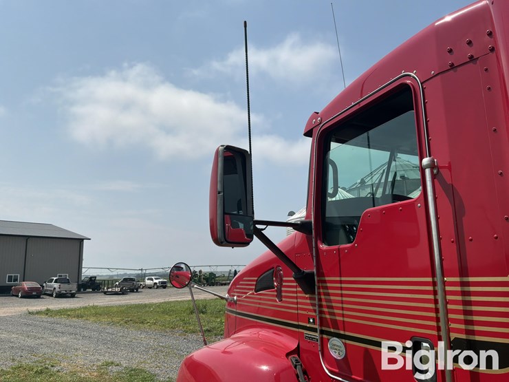 2010-kenworth-t600-image-19
