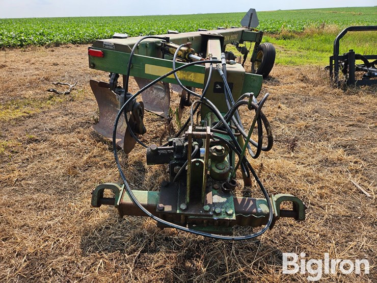 1990-john-deere-2700-image-2