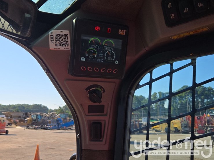 2022-caterpillar-279d3-image-25