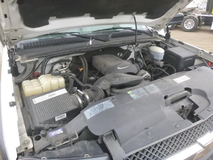 2003-chevrolet-3500-image-12