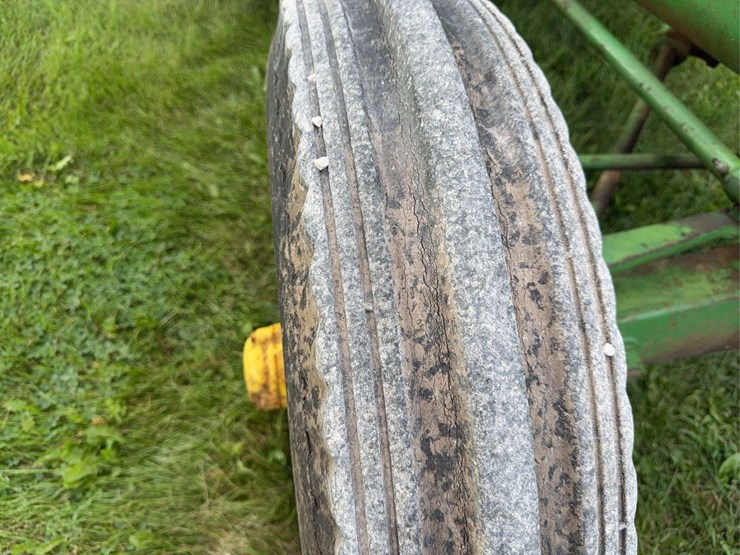 john-deere-80-image-19