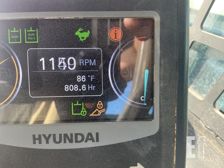 2024-hyundai-ht100v-image-19