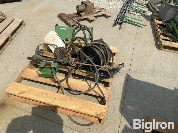 john-deere-4930-image-1