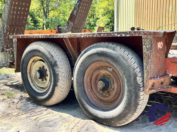 14’-t/a-equipment-tag-trailer-image-10
