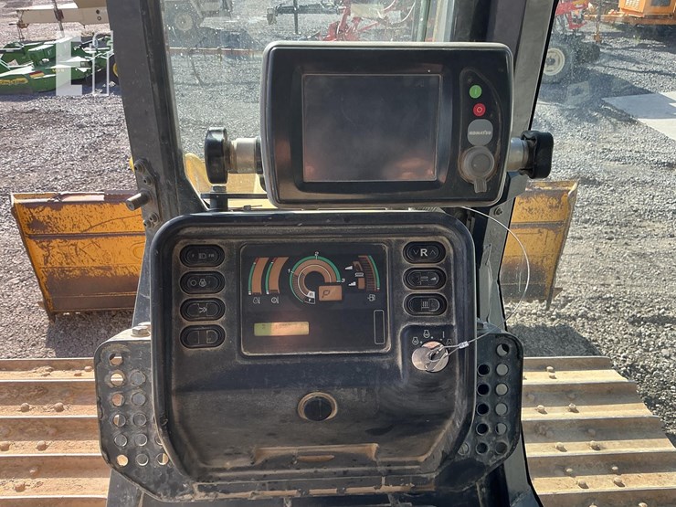 2014-komatsu-d51pxi-22-image-15