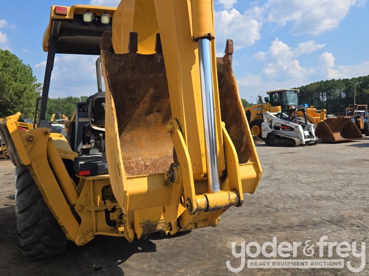 caterpillar-416c-image-24