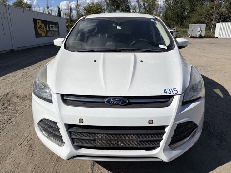 2015-ford-escape-se-image-8