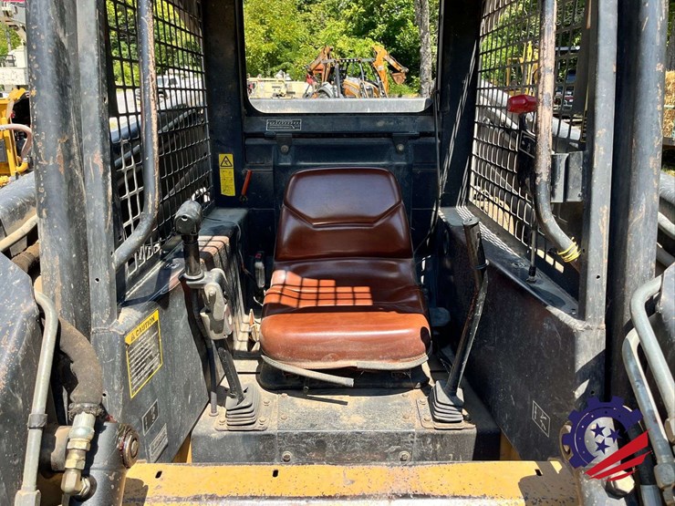 1995-new-holland-lx885-turbo-image-27