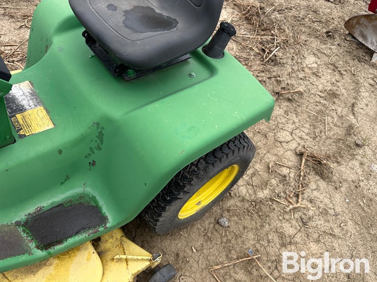 john-deere-318-image-11