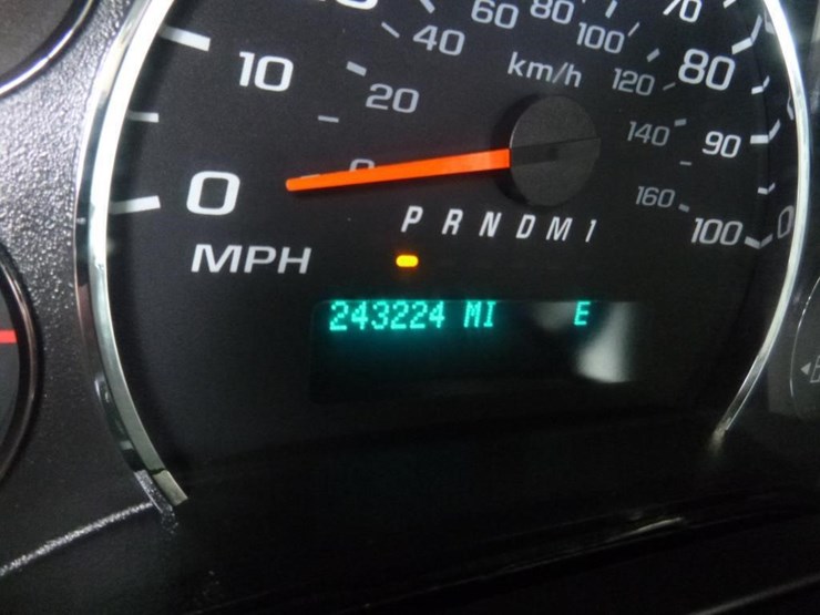 2010-chevrolet-express-2500-image-13