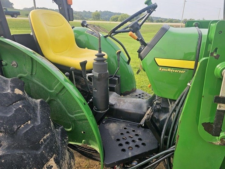 john-deere-5205-image-16