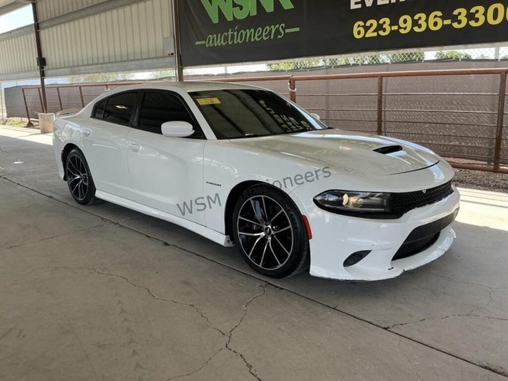 2020-dodge-charger-sdn-image-2